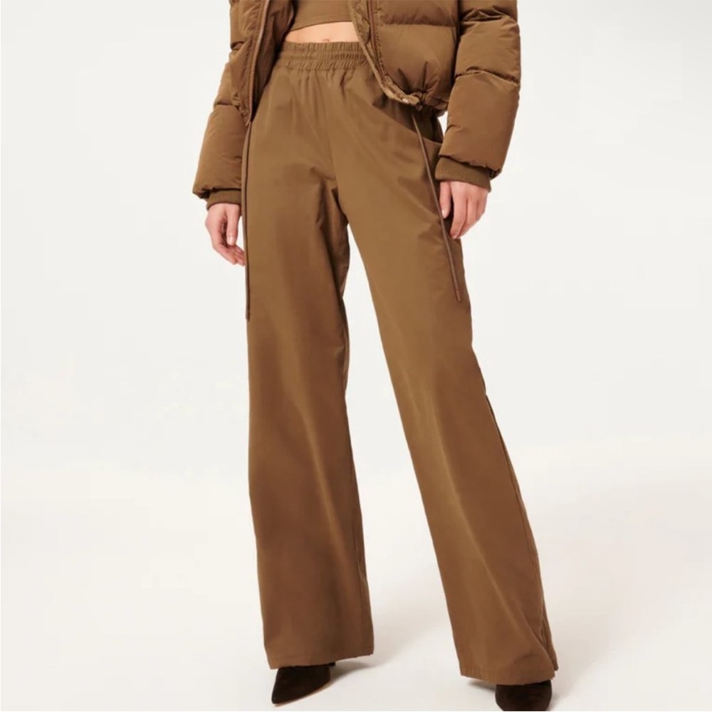 Good American NWT Brushed Wide Leg Pants Sepia